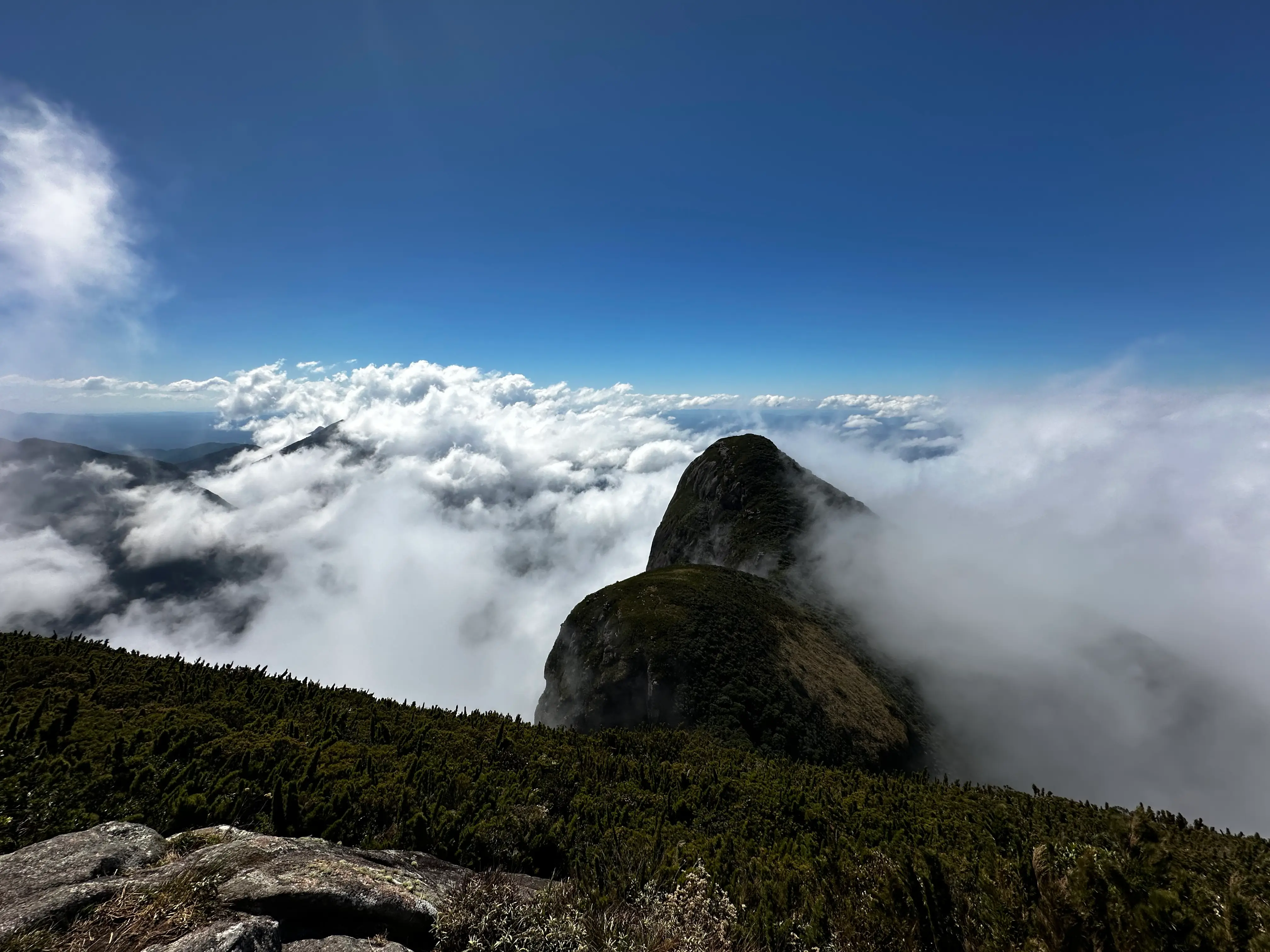 Pico Caratuva, 23 ago 2026